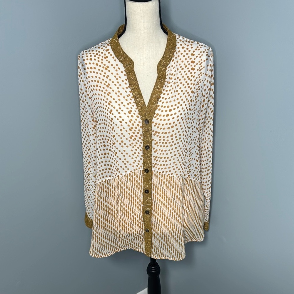 Soft Surroundings Women’s Beige Long Sleeve Sheer Button Blouse Sz M